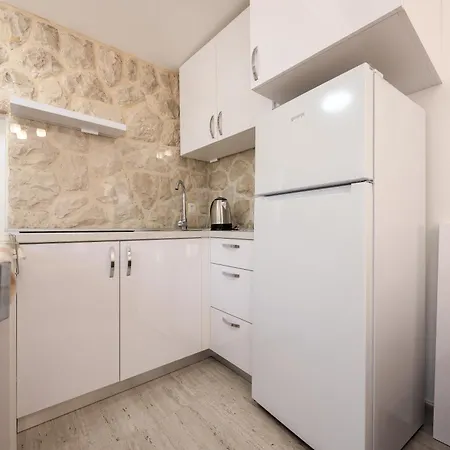 Joso アパート ザダル